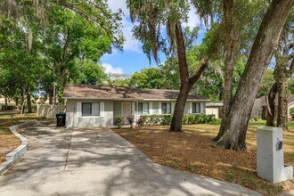 Building Photo - 3/1 Home With A Detached 1/1 Bd In-Law Suite And Detached Airconditioned Metal Storage