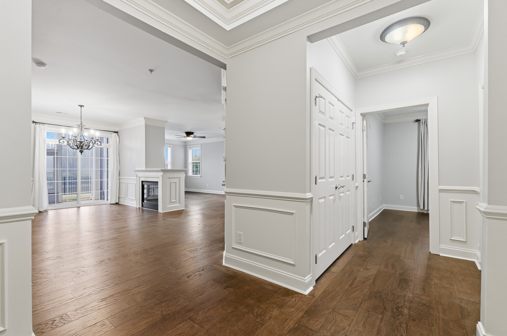 Building Photo - 10421 Rosegate Ct