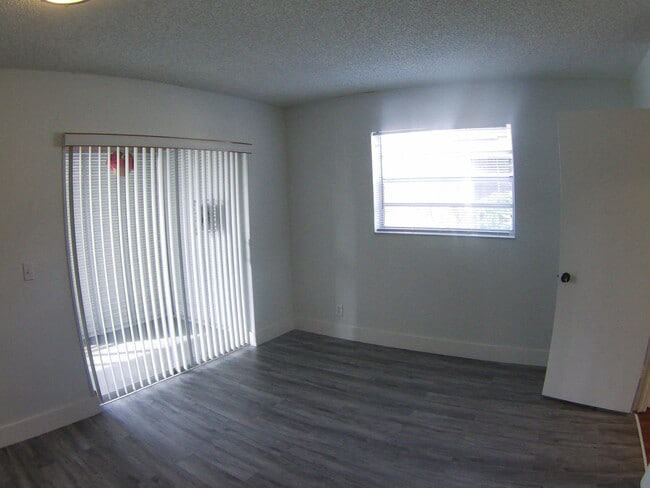 Building Photo - 759 Normandy Trail