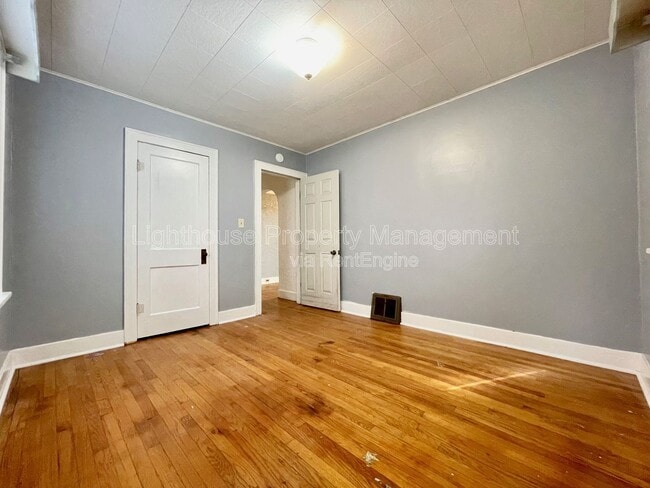 Building Photo - 1183 Emerson Ave