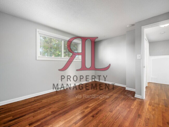 Building Photo - 3102 Elmreeb Dr