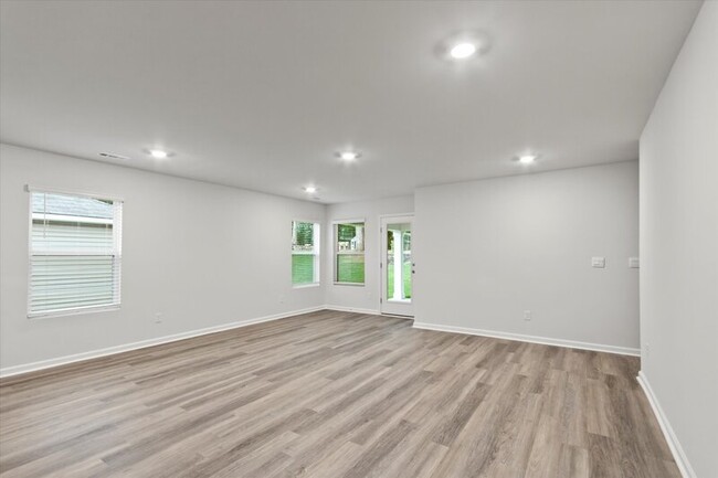 Building Photo - 9948 Sequoyah Cove Dr