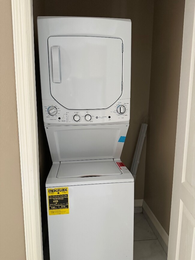 Building Photo - 1837 Tierra Dulce Dr