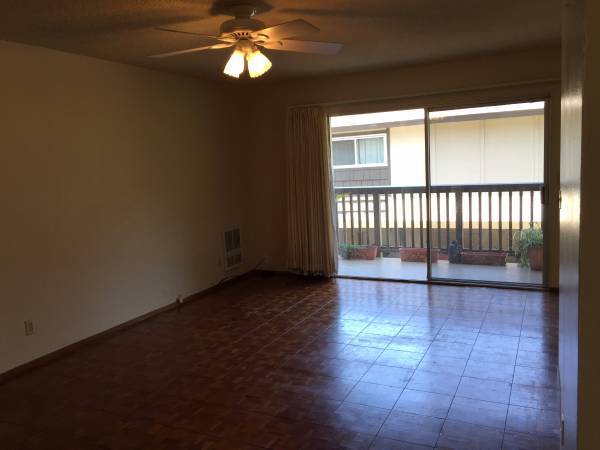 Living Room with balcony - 88 Flynn Ave