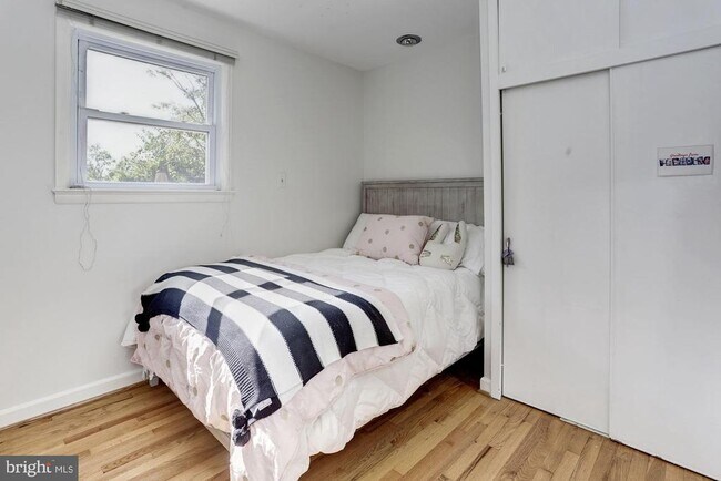 Building Photo - 6408 Tisdale Terrace