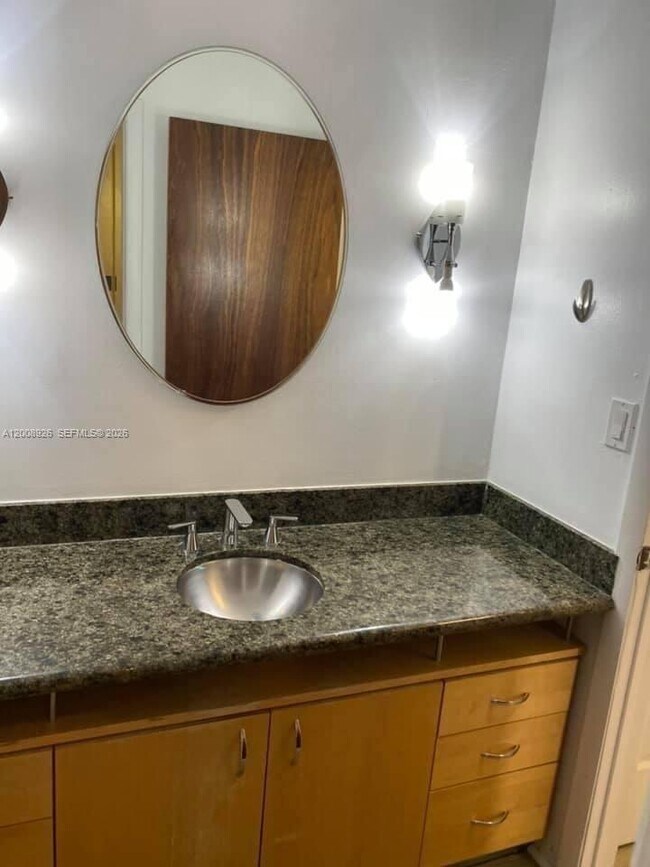 Building Photo - 3225 Bird Ave