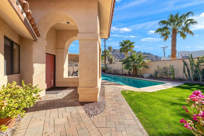 Building Photo - 53720 Avenida Carranza