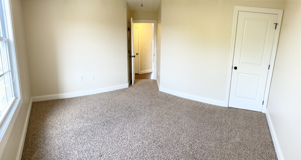 Building Photo - 405 Treyson Ln