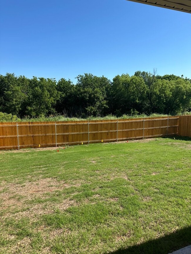 Building Photo - Now Pre-Leasing ? Stylish 3-Bedroom | 2-Bathroom Home in Shadow Valley