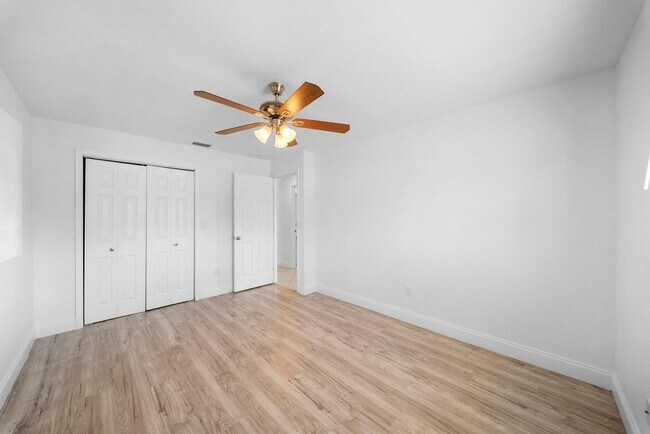 Building Photo - 13401-13407 Pine Needle Ln