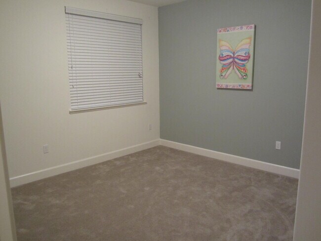 BR1 - 240 Currlin Cir