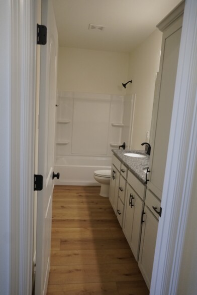 Building Photo - 102 Fearless Ave