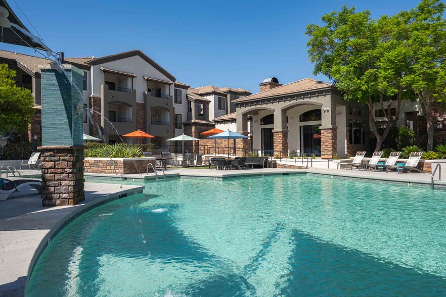 Zone, Glendale, Resort Style Pool - Zone Apartments