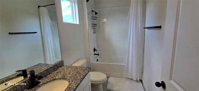 Building Photo - 18410 Blue Heron Cir