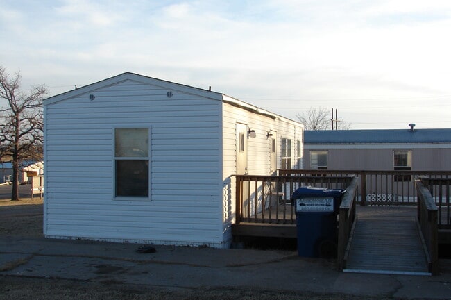 Primary Photo - 43 Matchstick Ln