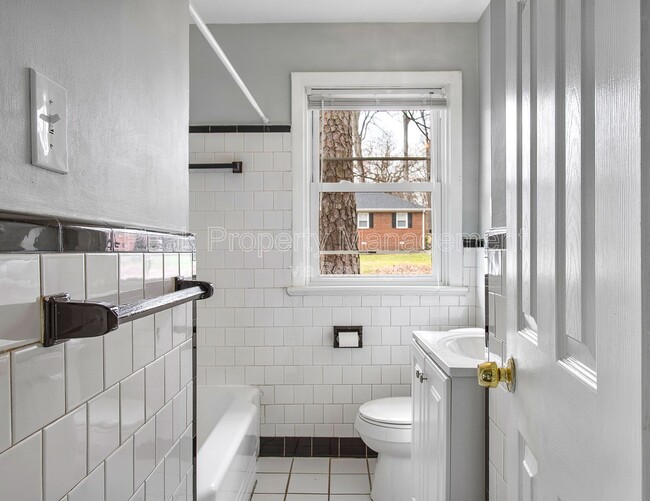 Building Photo - 8518 Mark Lawn Dr