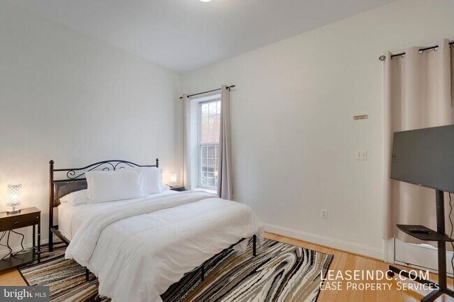 Building Photo - 21 Q St NW