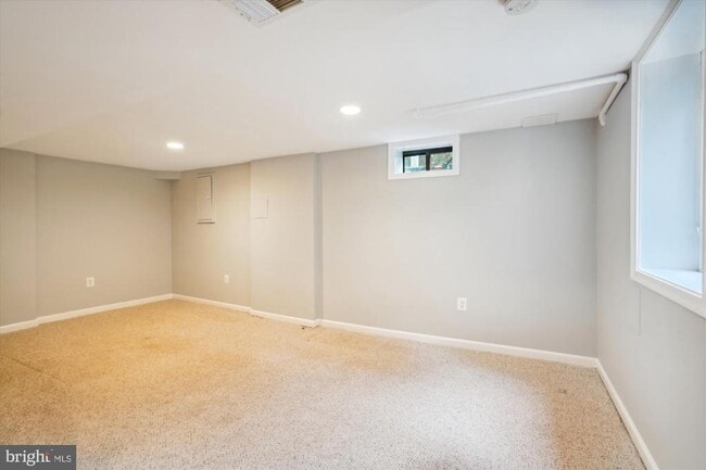 Building Photo - 6124 12th Rd N