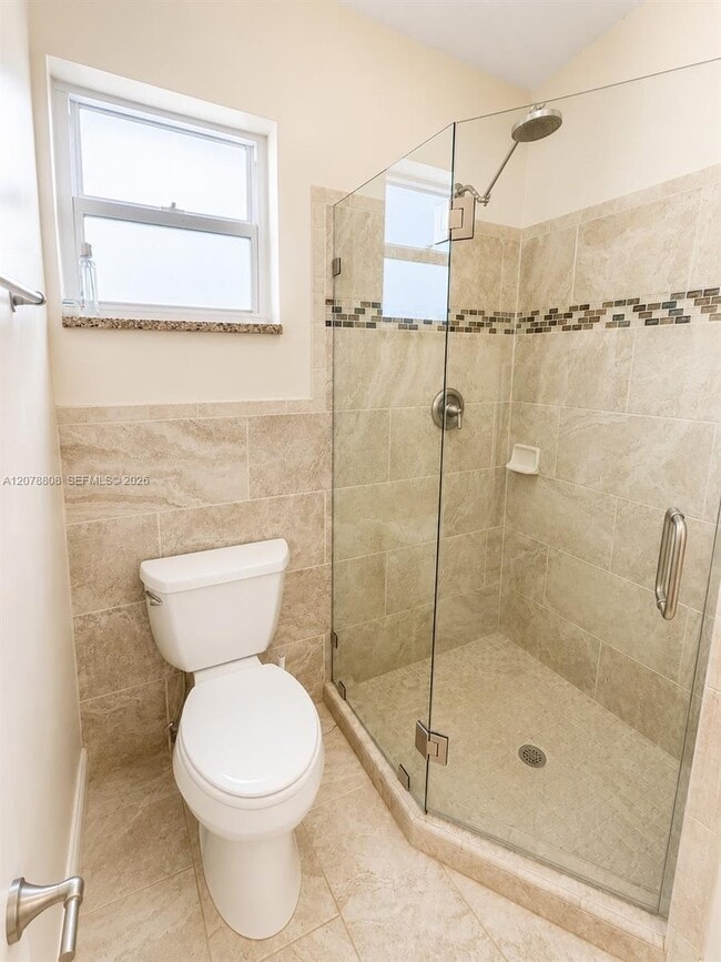 Building Photo - 9400 E Bay Harbor Dr