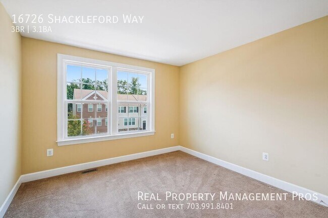 Building Photo - 16726 Shackleford Way
