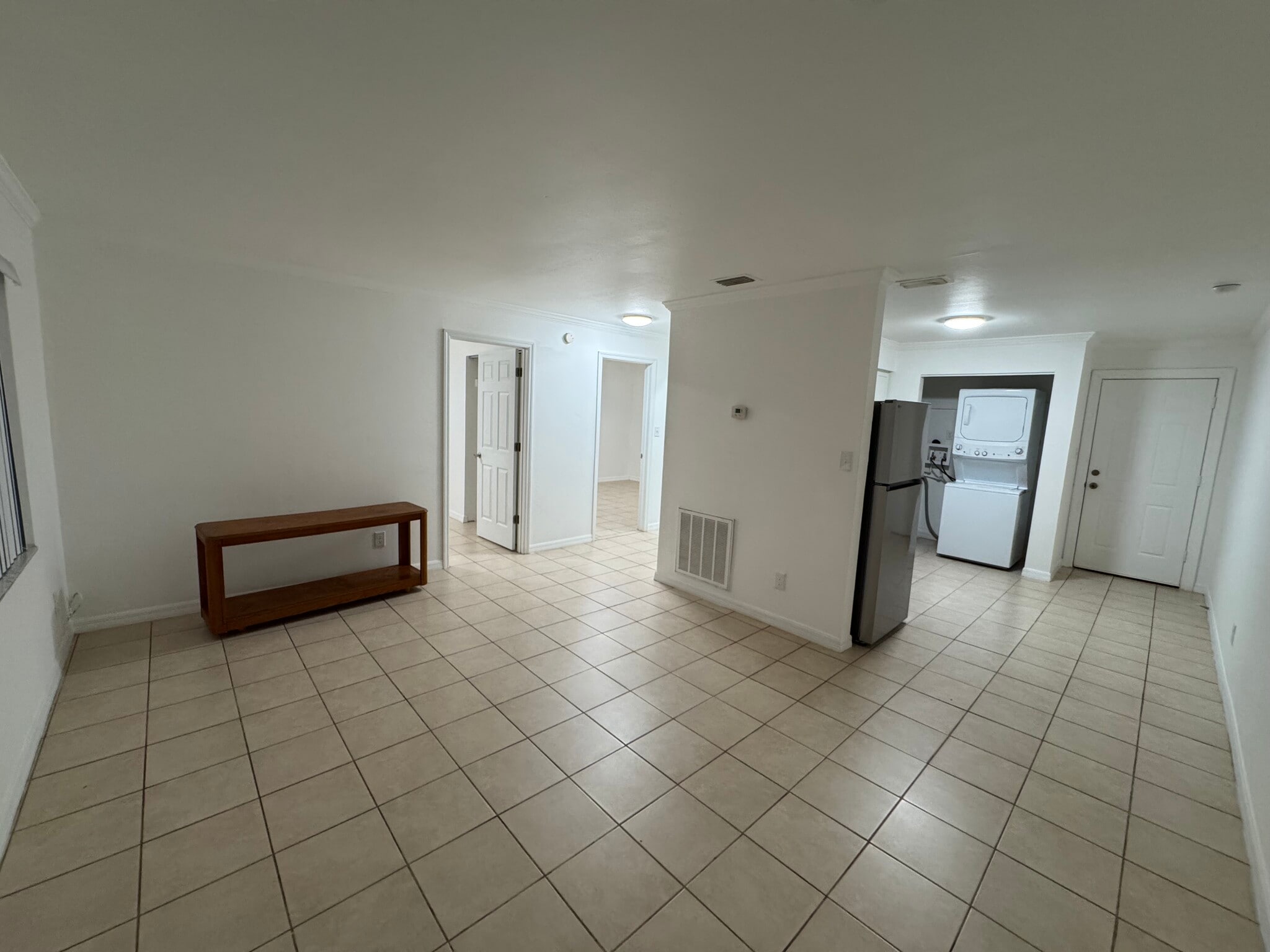 Building Photo - 4204 Sunnyside Dr