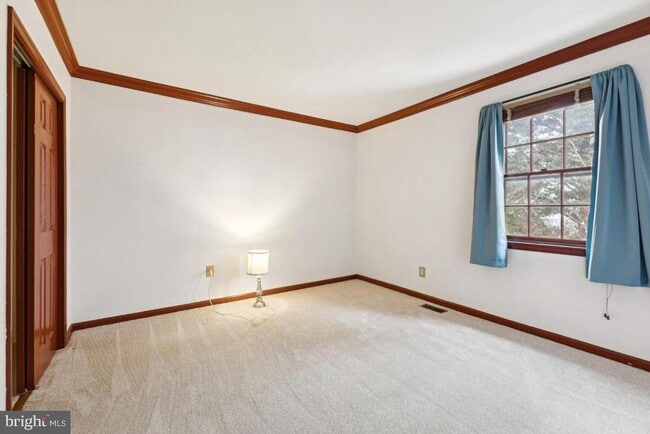 Building Photo - 14422 Coachway Dr