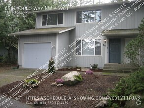 Building Photo - Chico Way 3 bedroom Townhouse