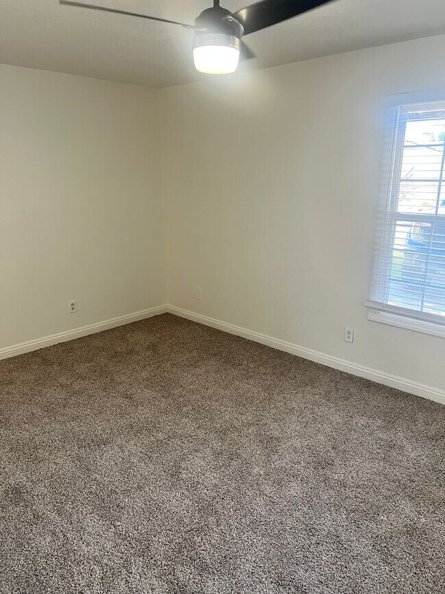 Building Photo - Welcome to the East Whittier 3 Bedroom House.