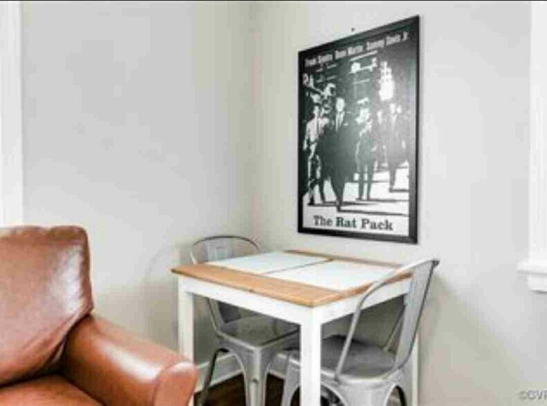 Building Photo - 1824 Carlisle Ave