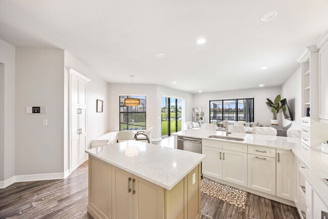 Building Photo - 2875 Cinnamon Bay Cir