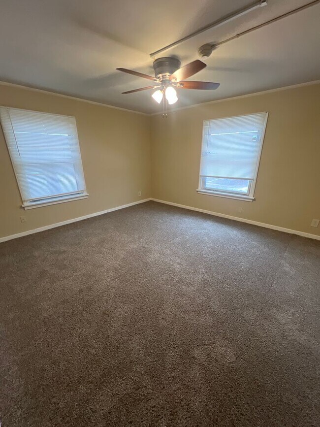 Building Photo - 110 S Grand Ave W