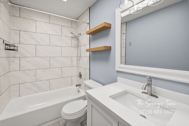 Building Photo - 2770 Richmond Dr