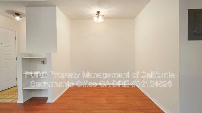 Building Photo - 4839 Vir Mar St