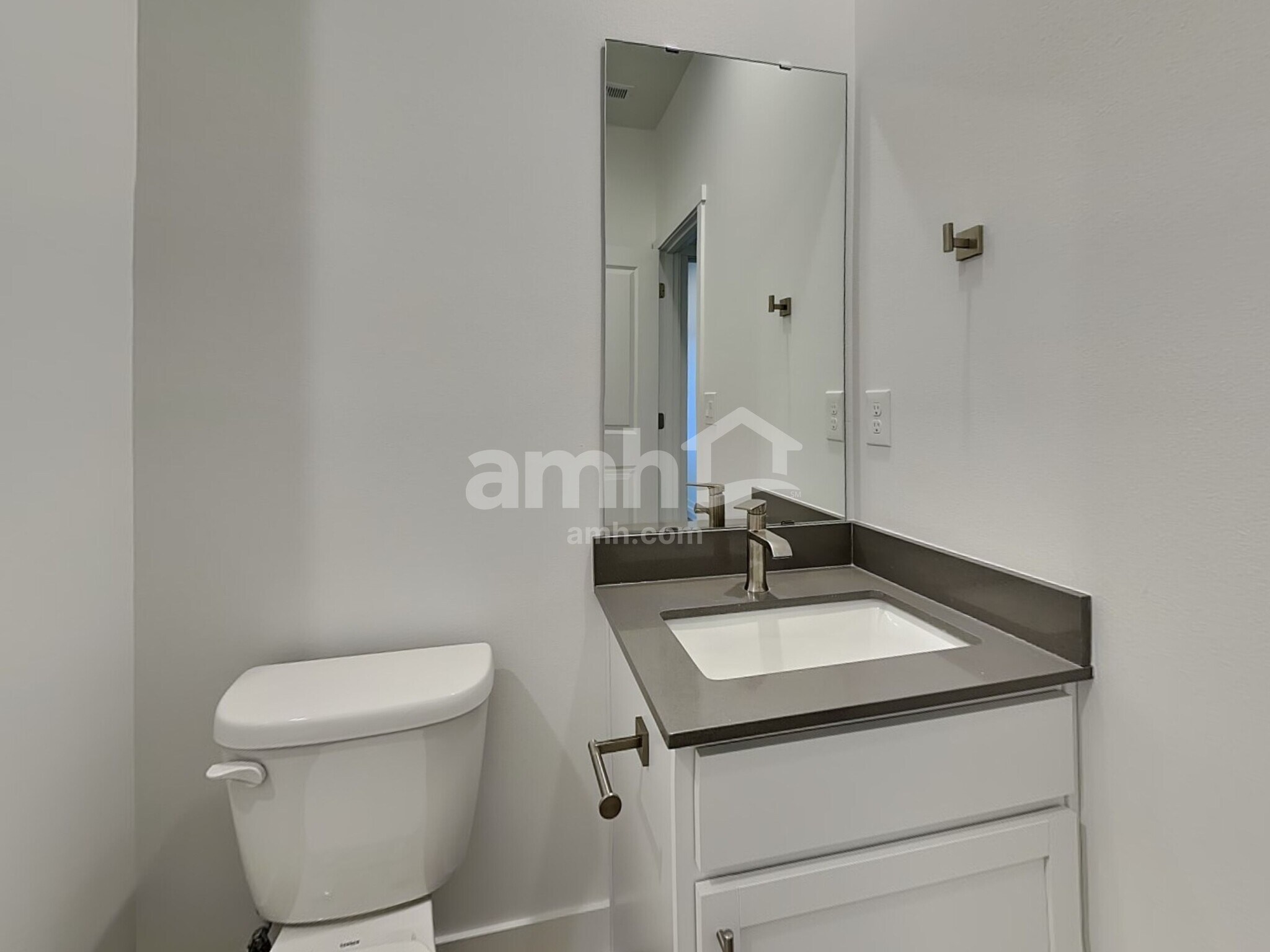 Building Photo - 7706 Brenden St SW