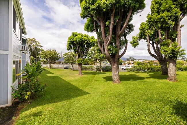 Building Photo - ~Pet Friendly - 2 bed /1 bath w/ 2 parking - Mililani Mauka~