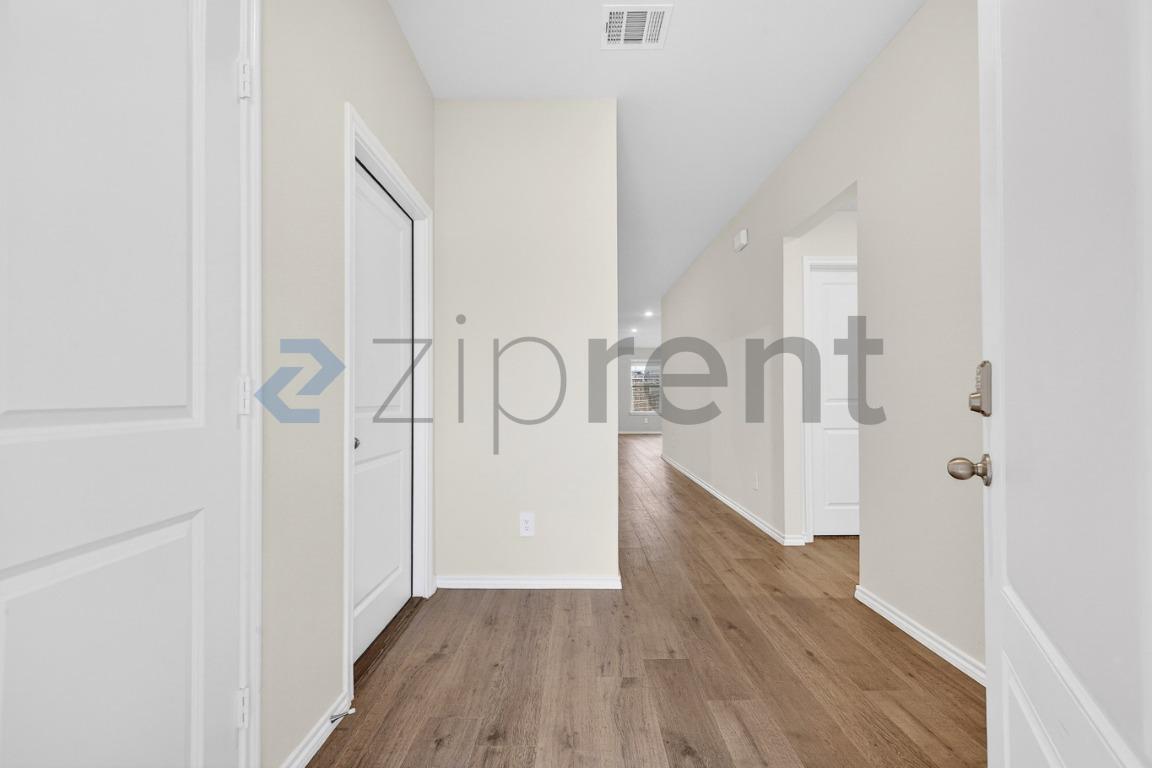 Building Photo - 13137 Rich Ln