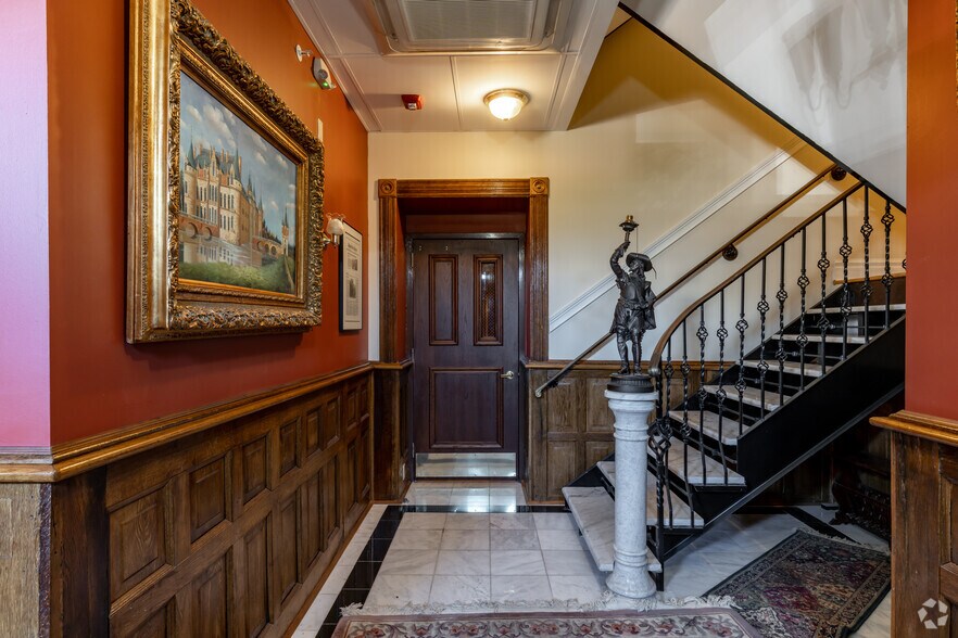 Lobby Photo - The James Scott Mansion