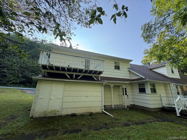 Building Photo - 1360 Gulf Rd