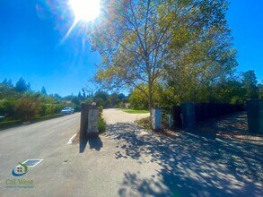 Building Photo - $9595 - 6 Bed/4.5 Ba Executive Home in Los Altos HIlls/With Pool/Separate Inlaw Unit