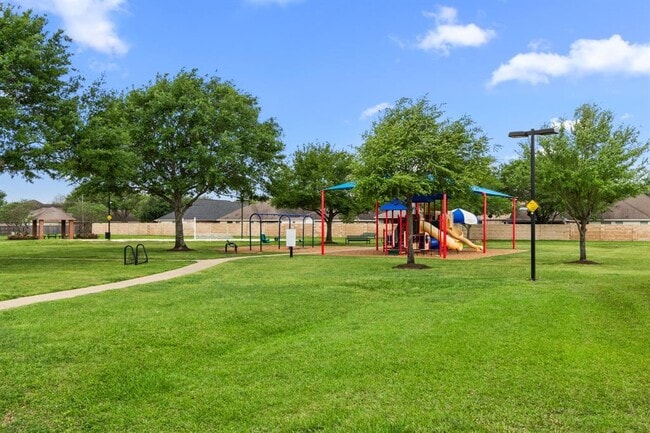 Building Photo - 25915 Hopson Meadows Dr