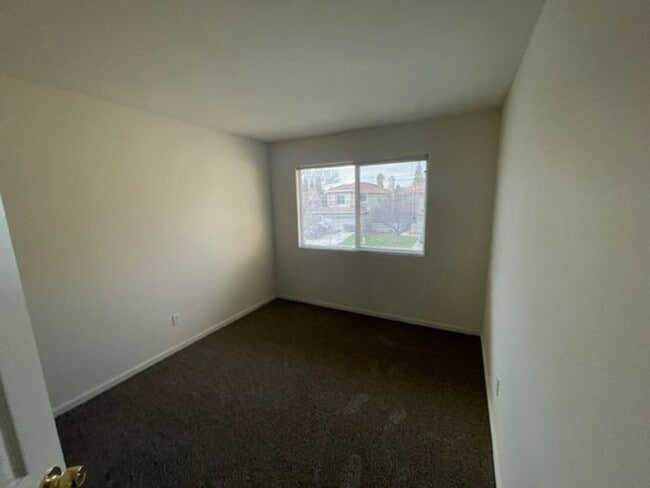 Building Photo - Rocklin home near Breen Park