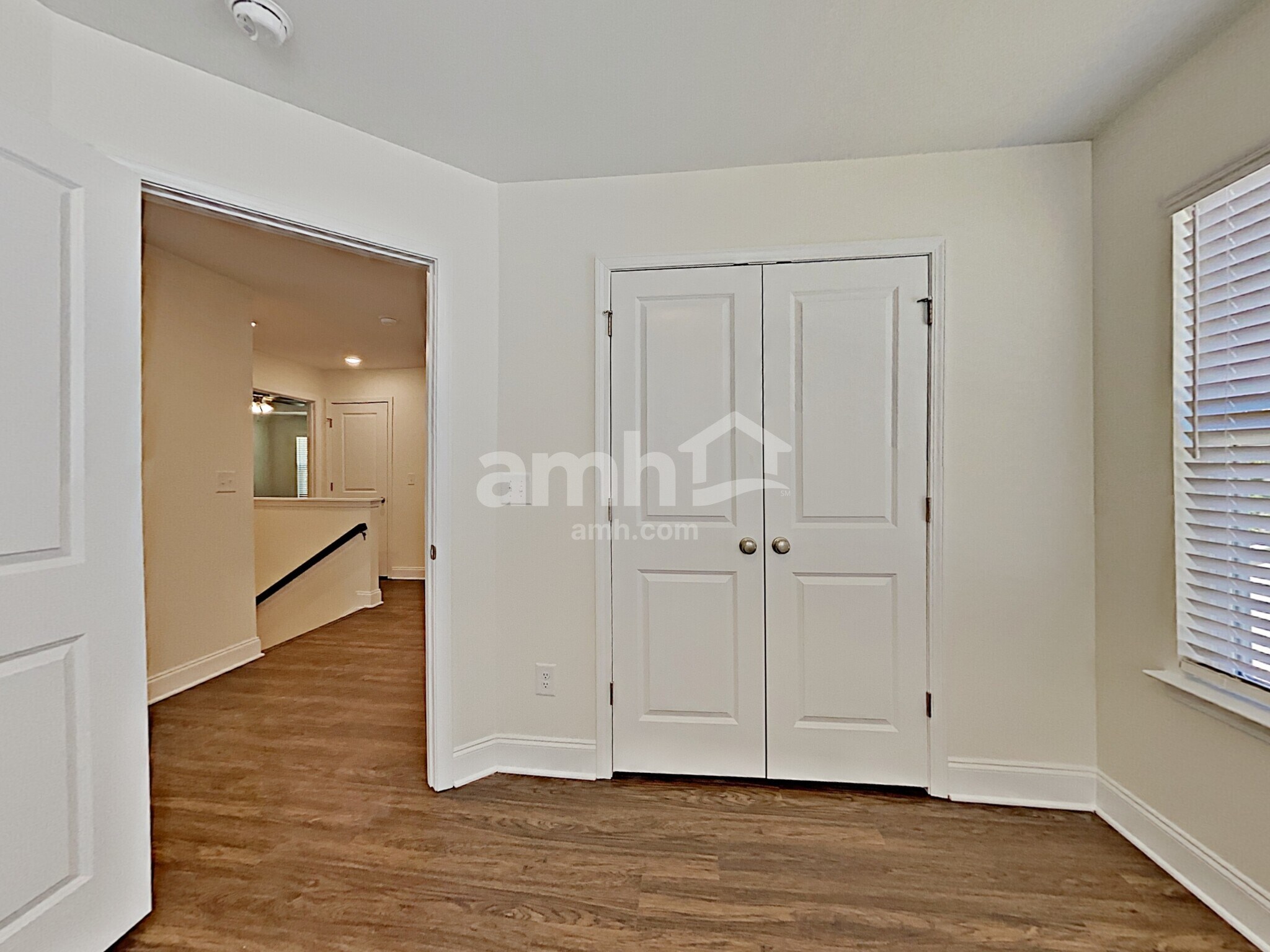 Building Photo - 124 Lindridge Dr