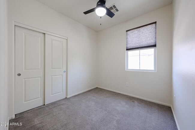 Building Photo - 2321 E Hidalgo Ave
