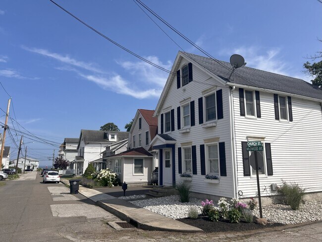Primary Photo - 30 Wildwood Ave