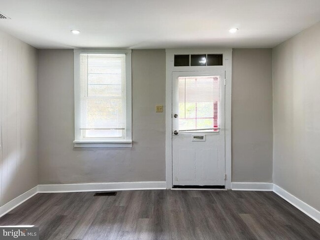 Building Photo - 127 N Prince St