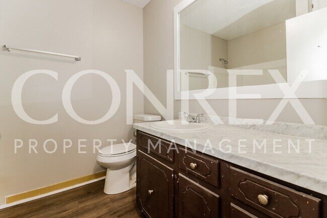 Building Photo - Recently Renovated 3 Bedroom Home in Charl...