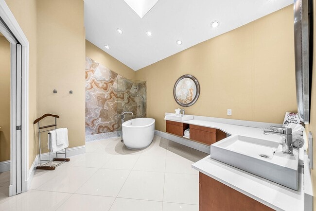 Building Photo - 5312 Steeplechase