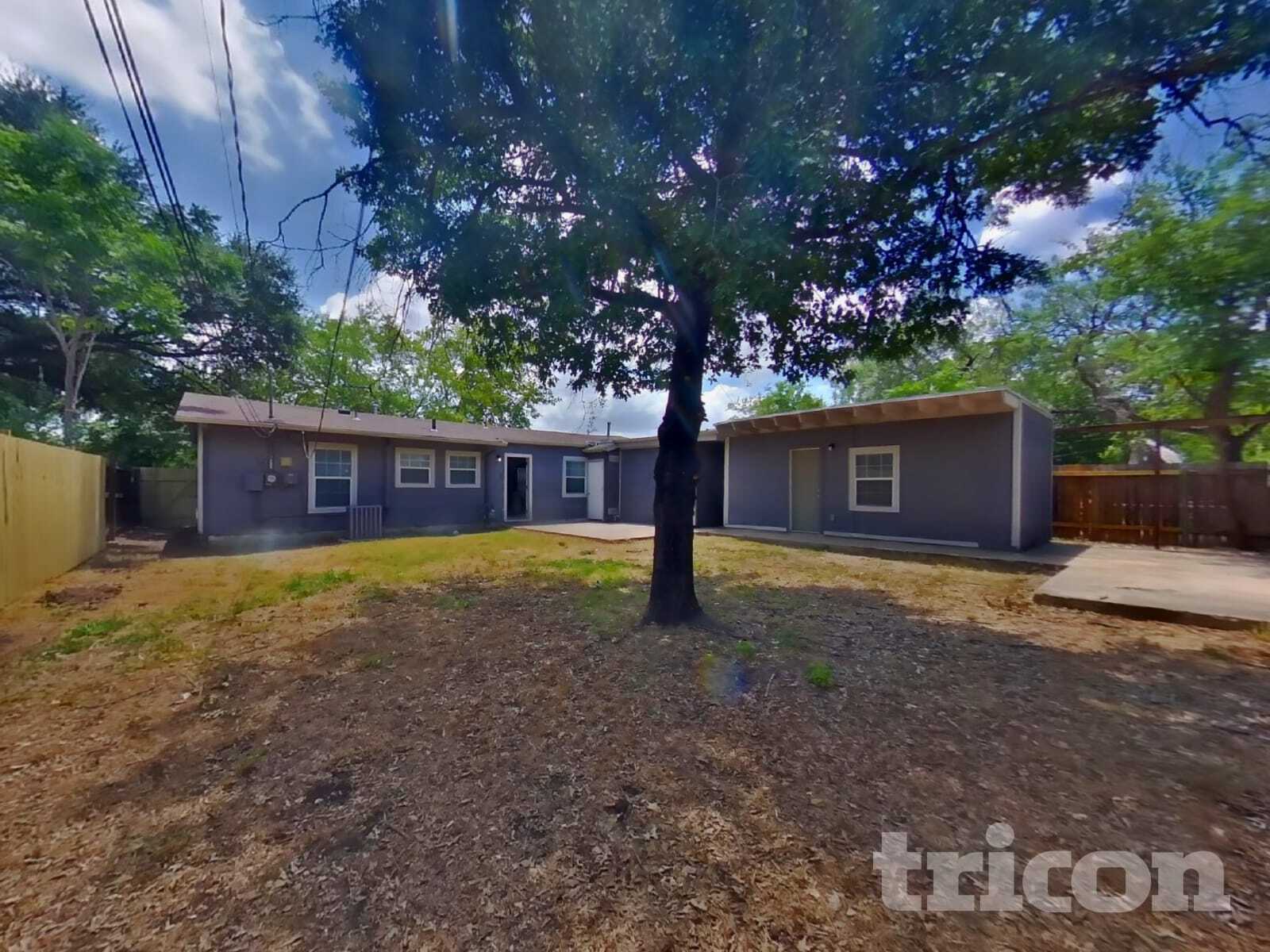 Building Photo - 423 Byrnes Dr