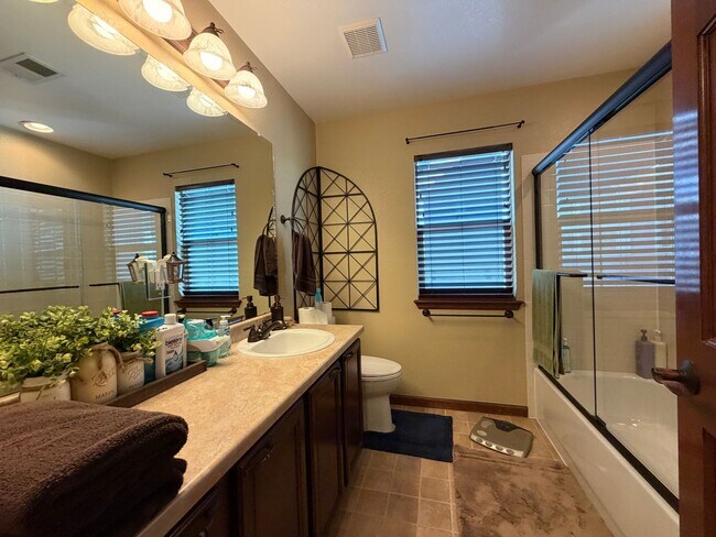 Building Photo - Luxury Furnished Executive Home with Entertainers Basement, Trex Deck & 3-Car Garage