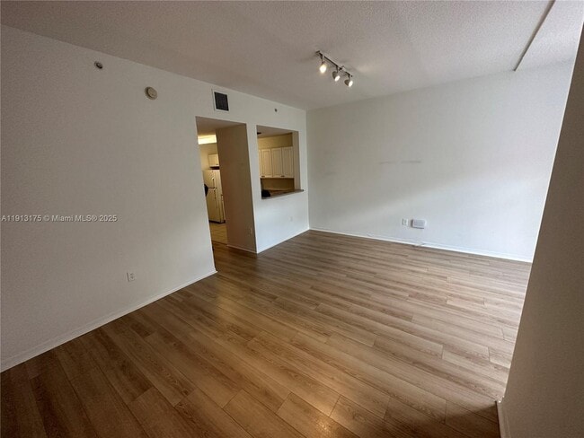 Building Photo - 1200 Town Center Dr